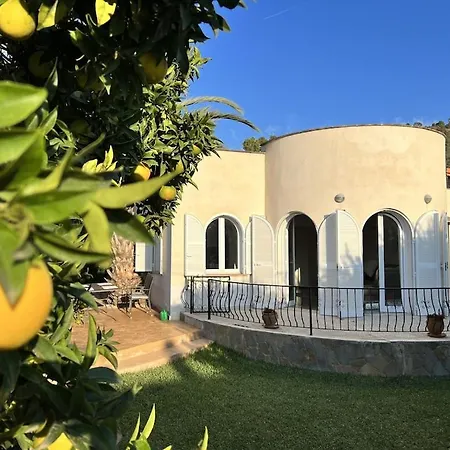 Casa Flora Paguera Дом отдыха Пагуэра
